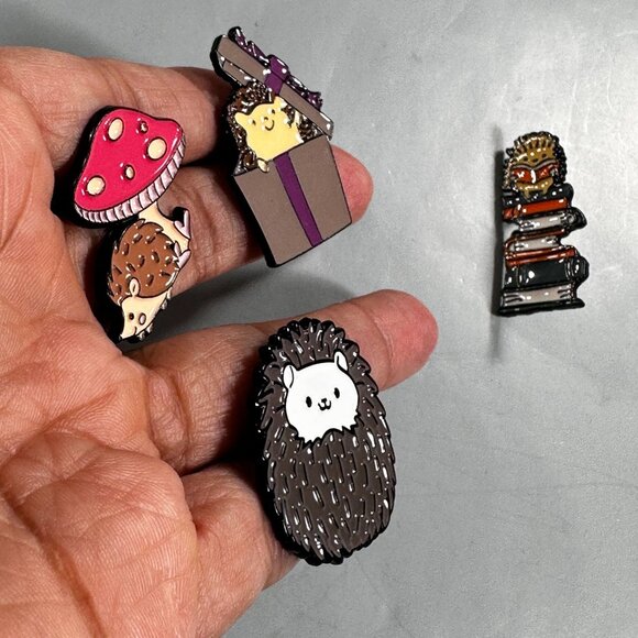HedgeHog Lapel Pin Gift Set Book Mushroom Brooch Badge Accessories Jewelry READ - Picture 5 of 7